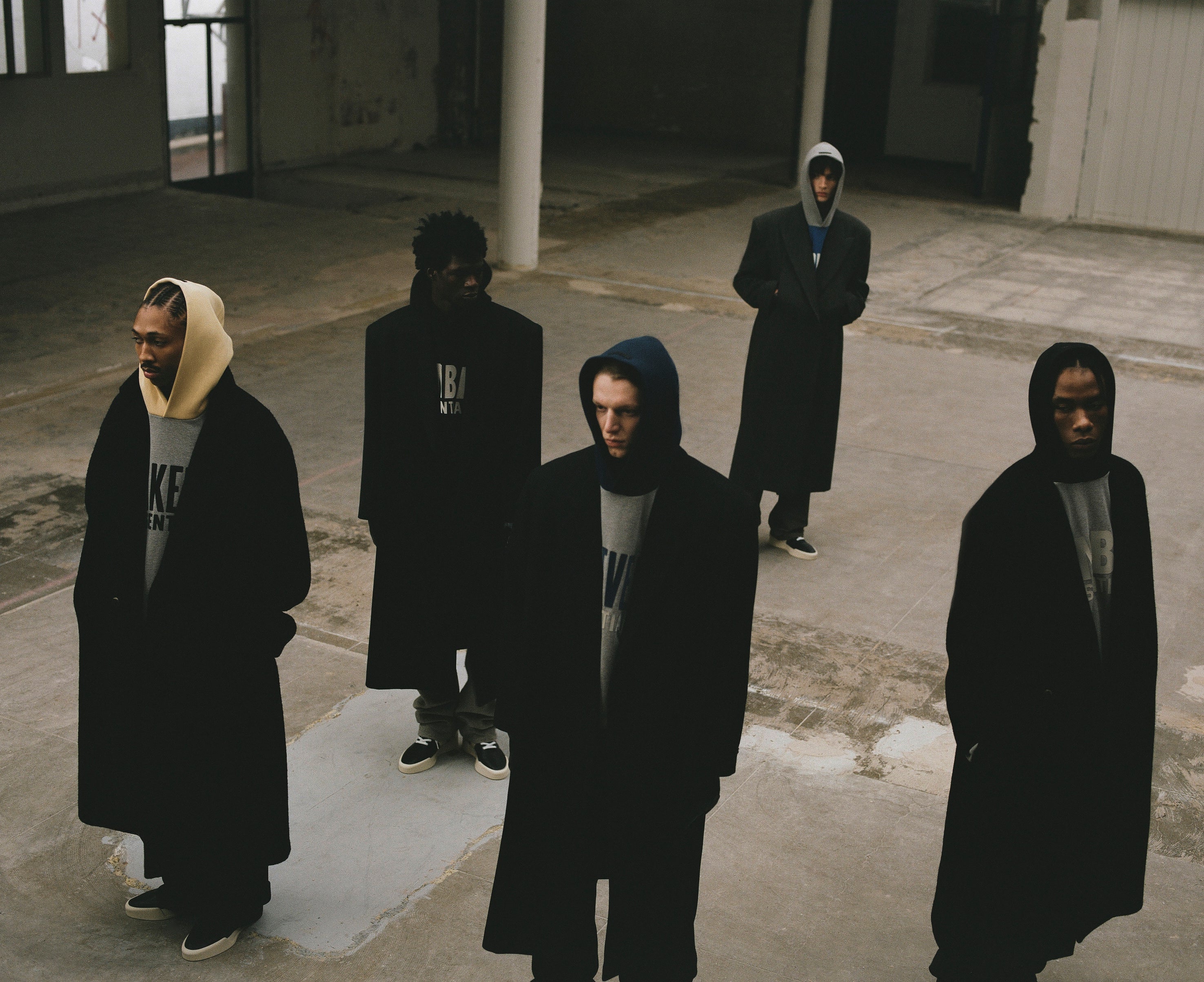 How 1990s Minimalism Shaped Modern Streetwear: From Calvin Klein to Fear of God Essentials