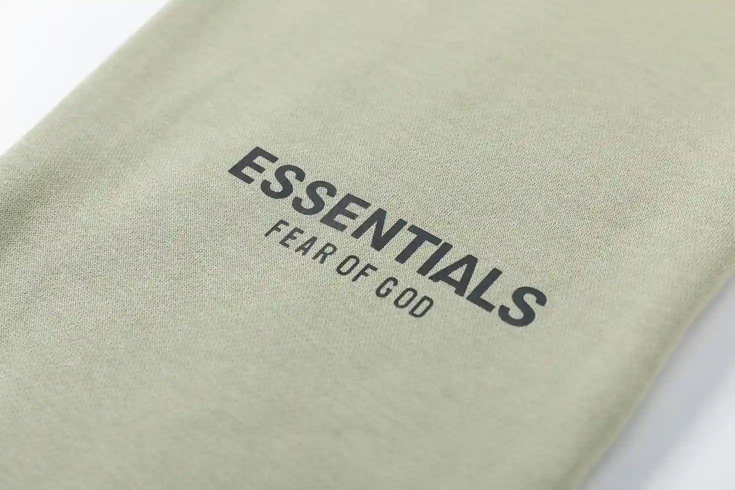 Essentials casual streetwear Pavlova sweatpants by Fear of God outfit