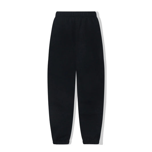 Casual streetwear black sweatpants outfit with sneakers by Fear Of God