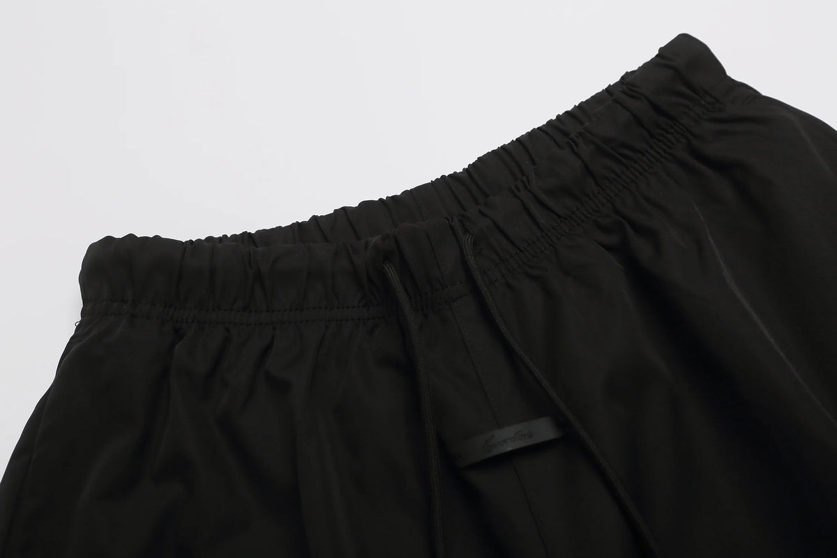 Essential Shorts in Black – Relaxed Fit Essential Short