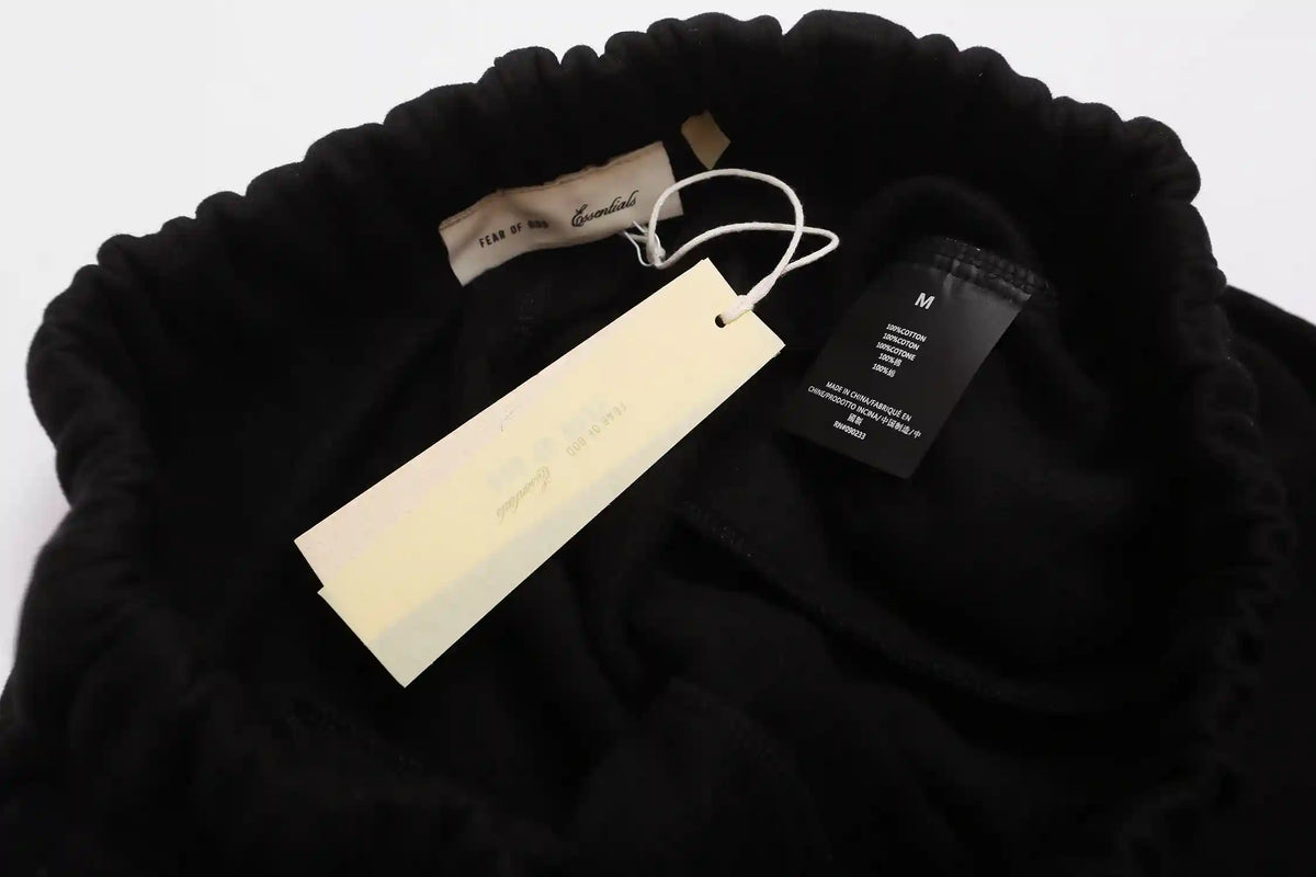 Essentials Sweatpants in Black | Off-Duty Fleece