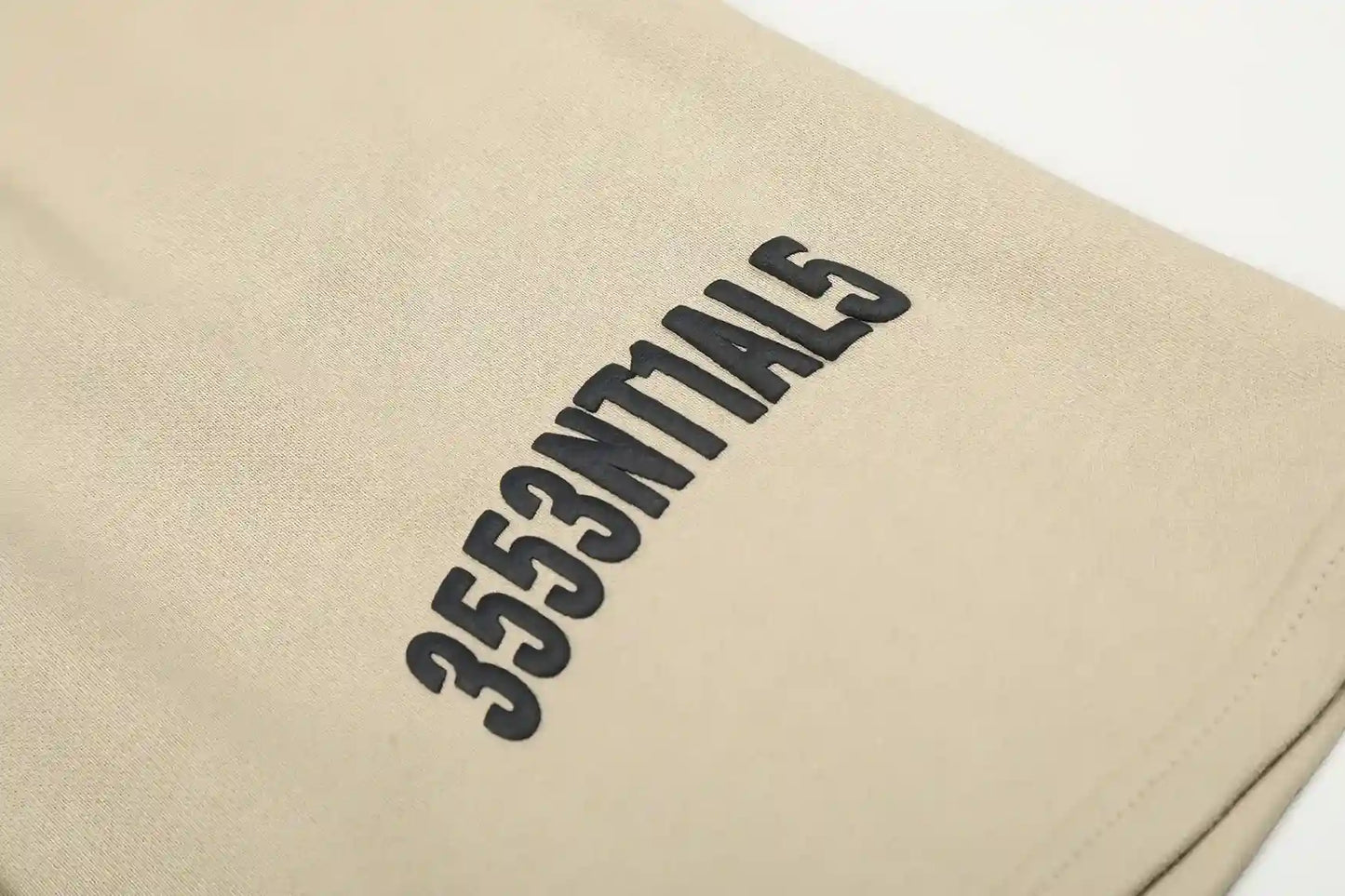 Fear of God Essentials Shorts – Light Cream Fleece