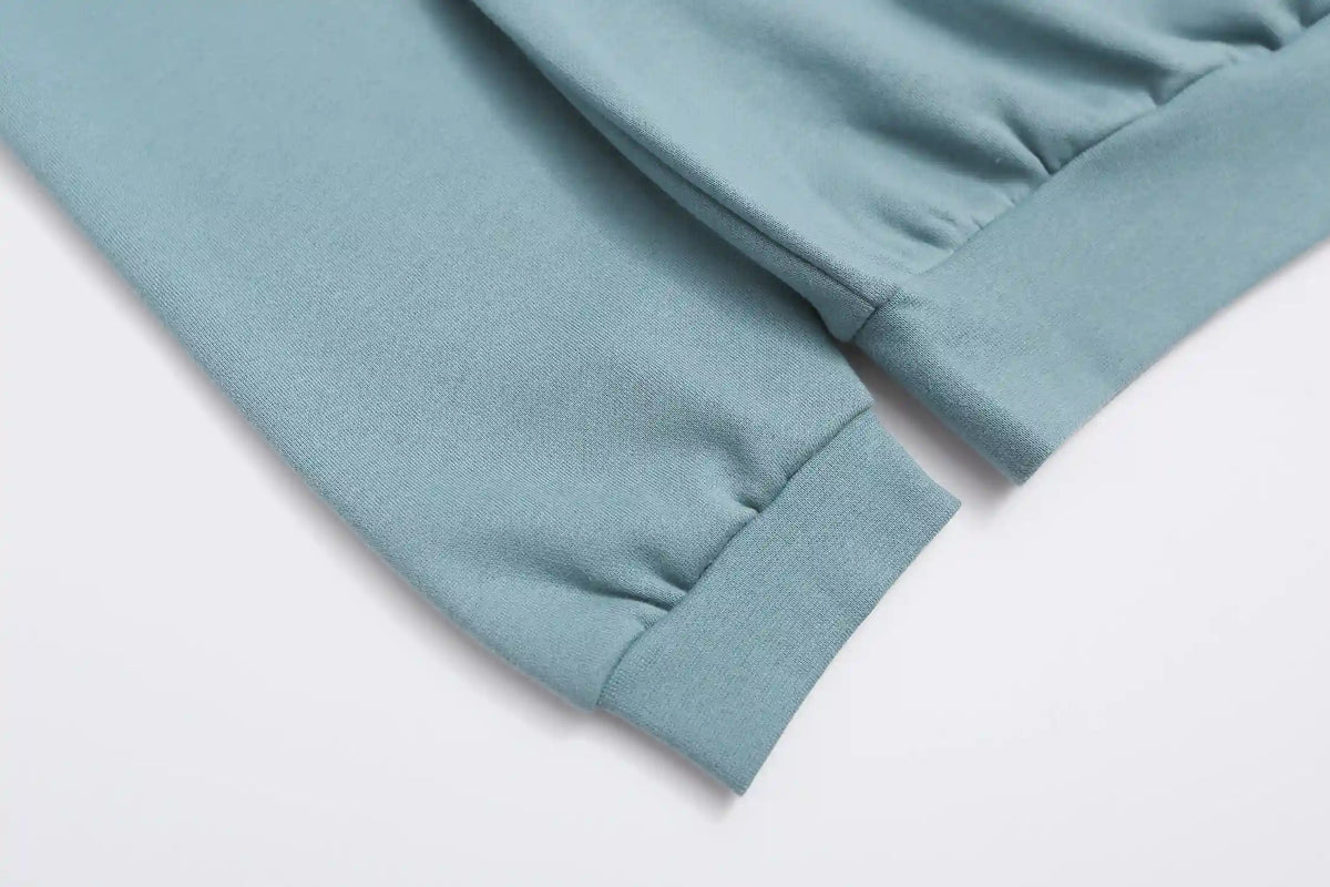 Essentials Sweatshirt in Coastal Blue – Off-Duty Edit