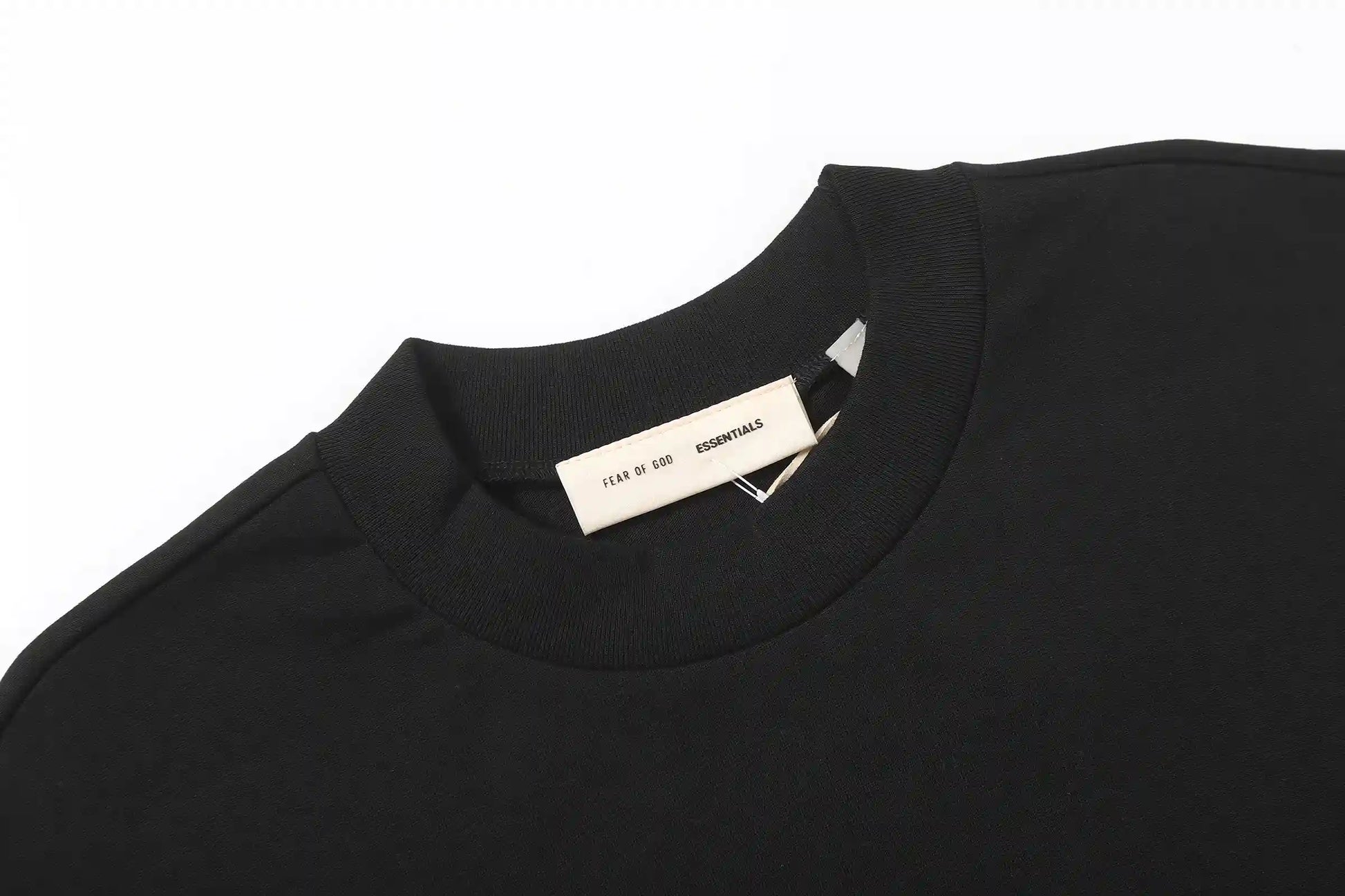 ESSENTIALS Signature Black SS26 Classic T-shirt