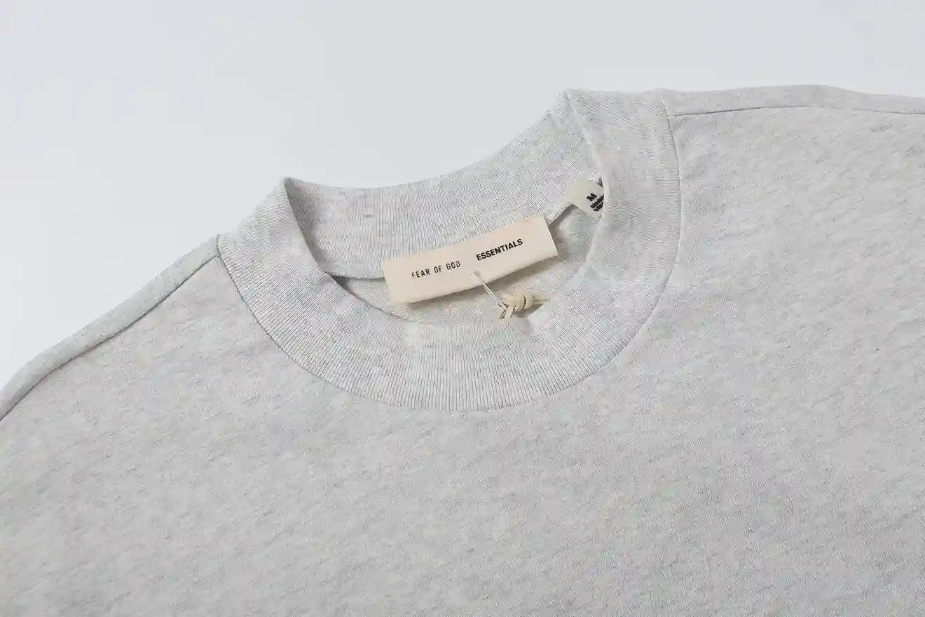 ESSENTIALS Signature Light Oatmeal SS26 Classic T-shirt